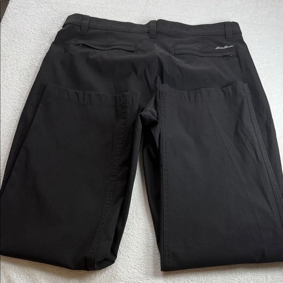 Eddie Bauer Men's Black Chinos - Picture 4 of 14